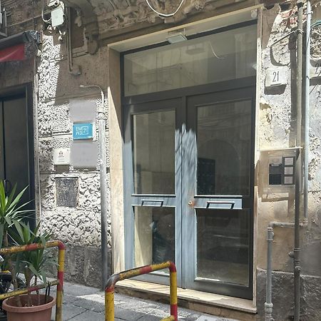 B&B Emme21 Napoli Bagian luar foto