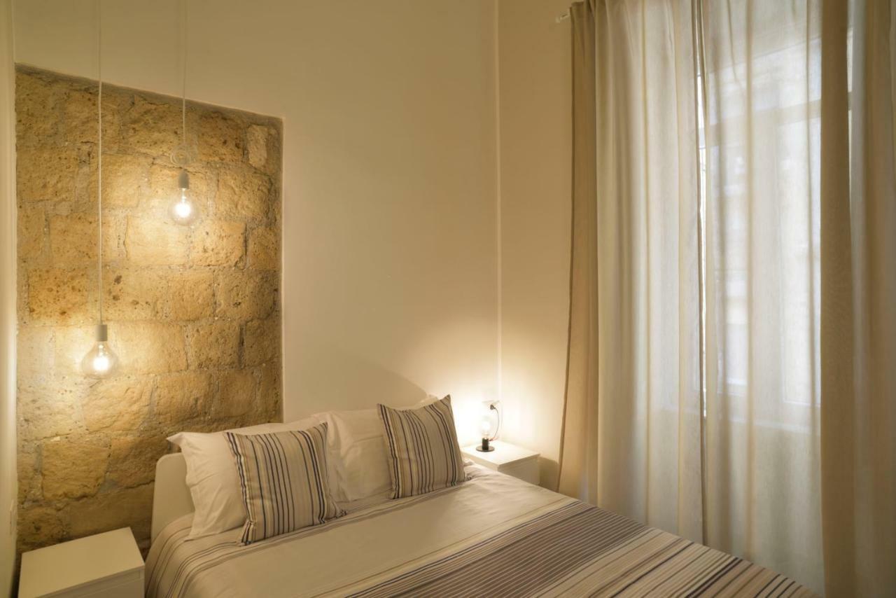 B&B Emme21 Napoli Bagian luar foto