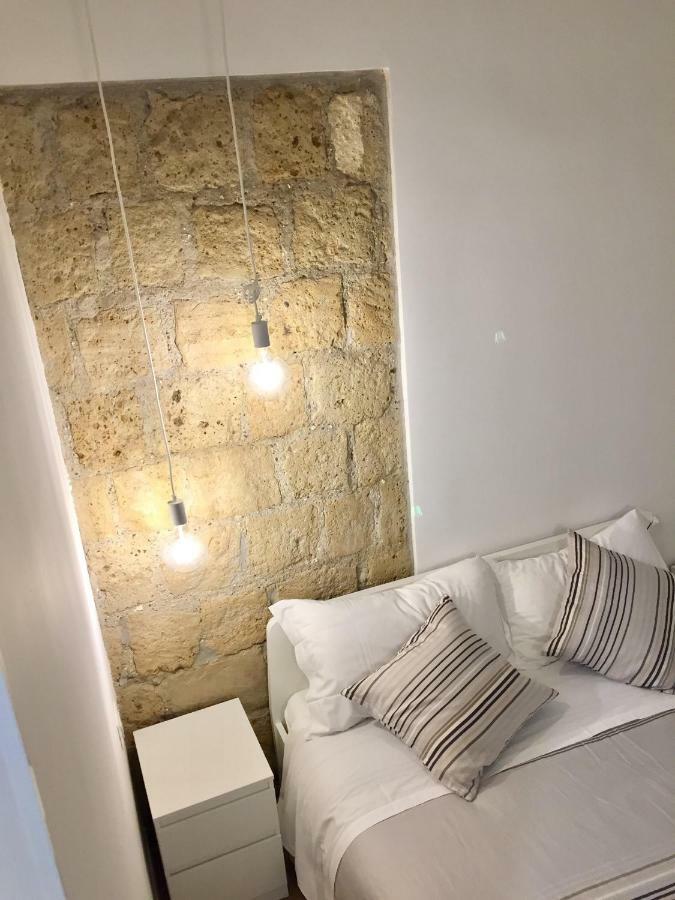 B&B Emme21 Napoli Bagian luar foto
