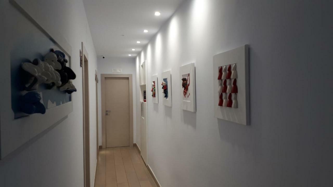 B&B Emme21 Napoli Bagian luar foto