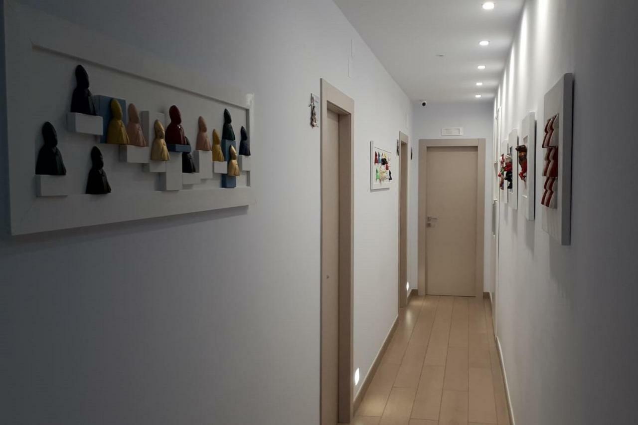 B&B Emme21 Napoli Bagian luar foto